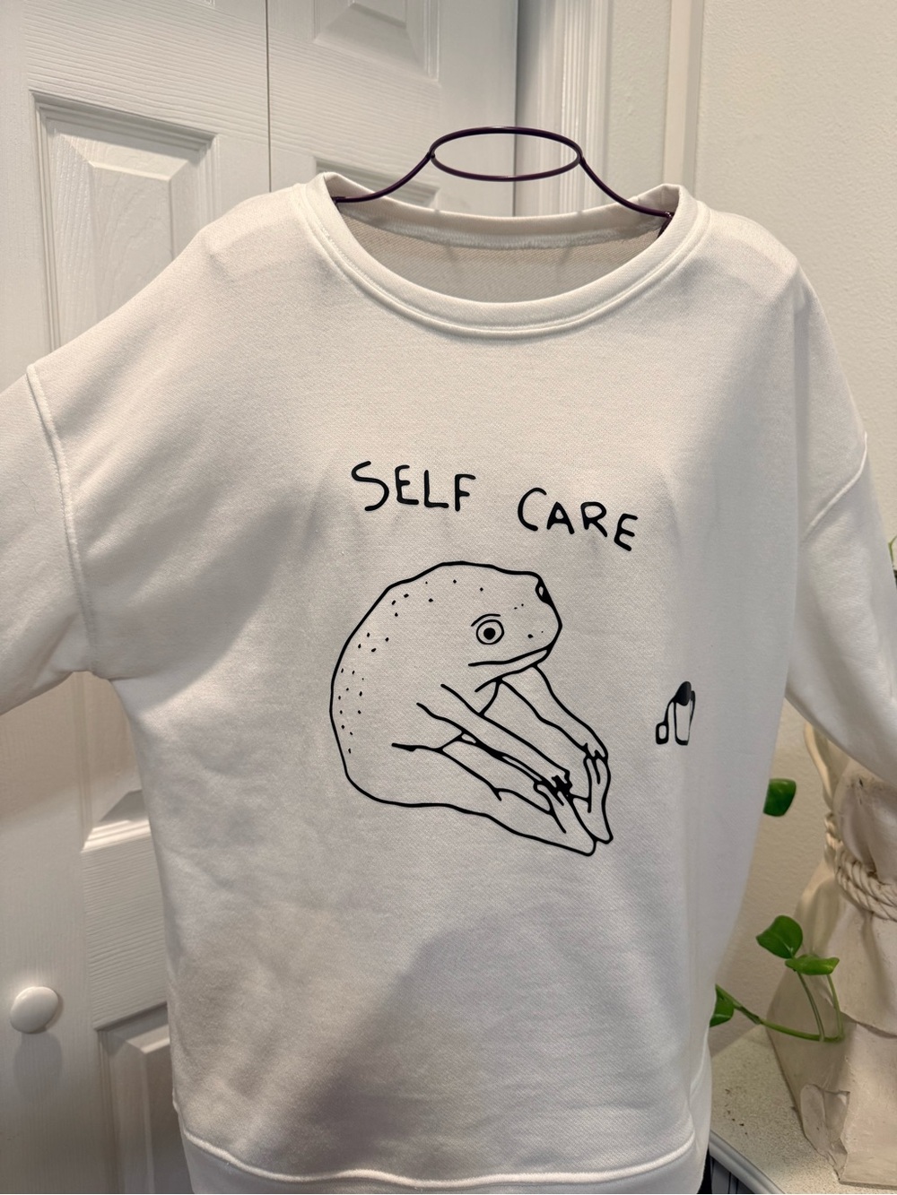 Self Care Frog Graphic Sweatshirt - White